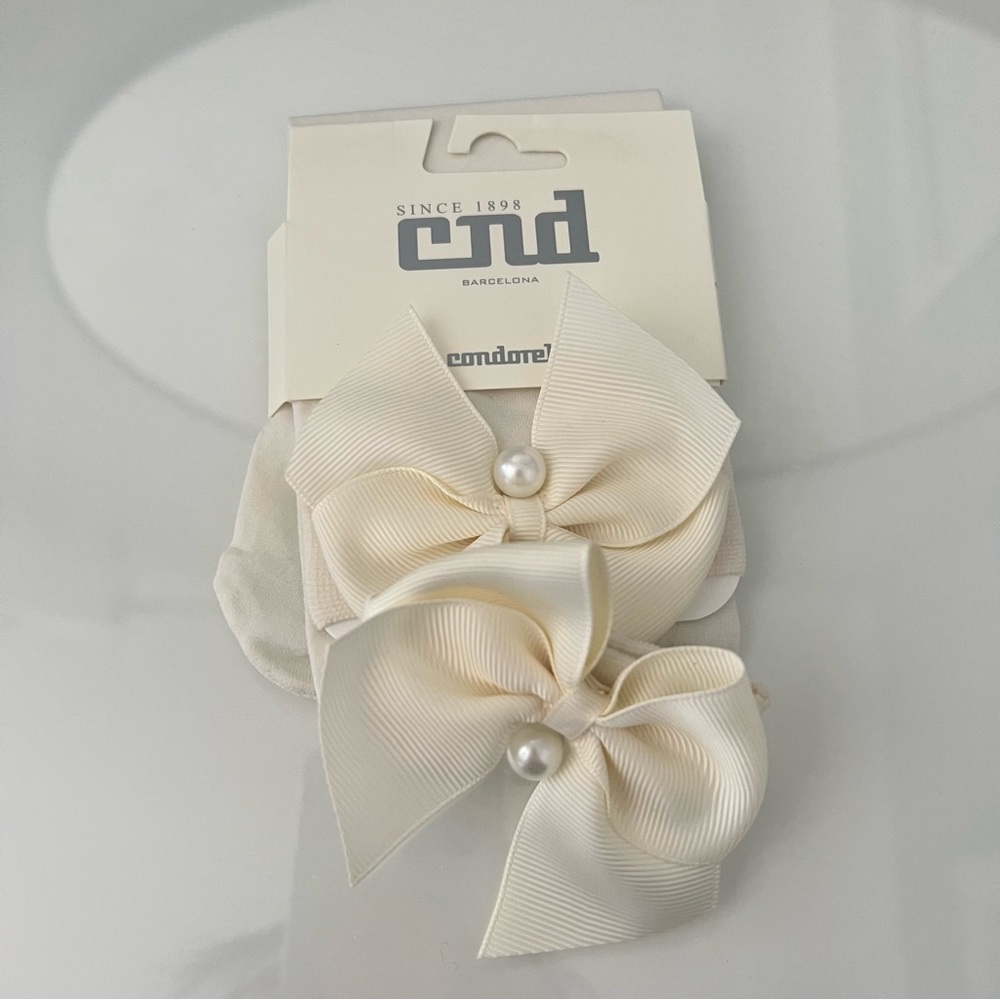 🆕Condor Souquet with bow and pearl Size 10/12
